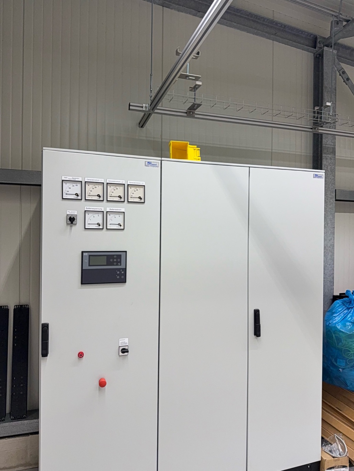 Energieversorgung und Technikschrank